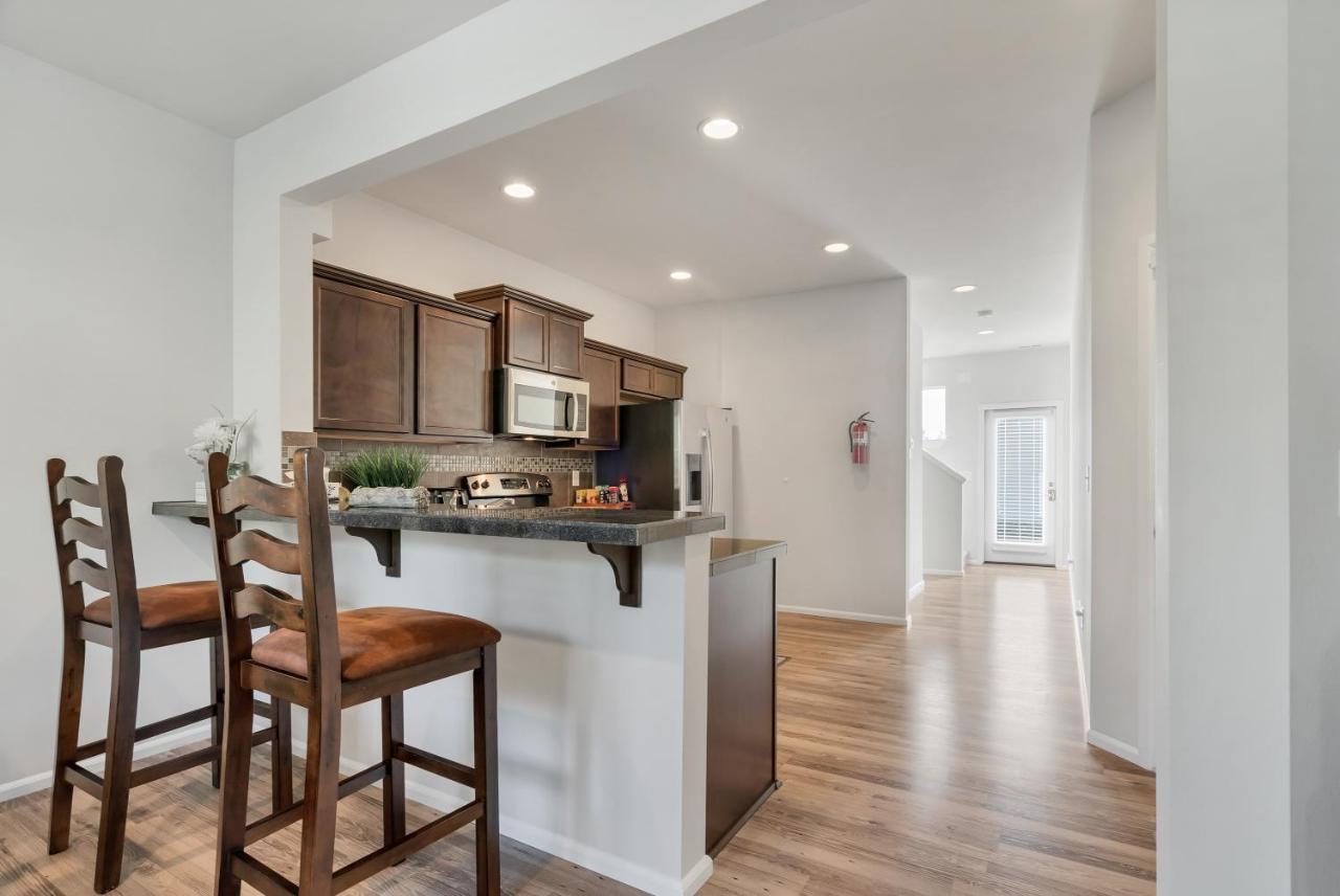 Terra House Tacoma - Ev Power Station, Crib, Stroller, High Chair Exterior foto